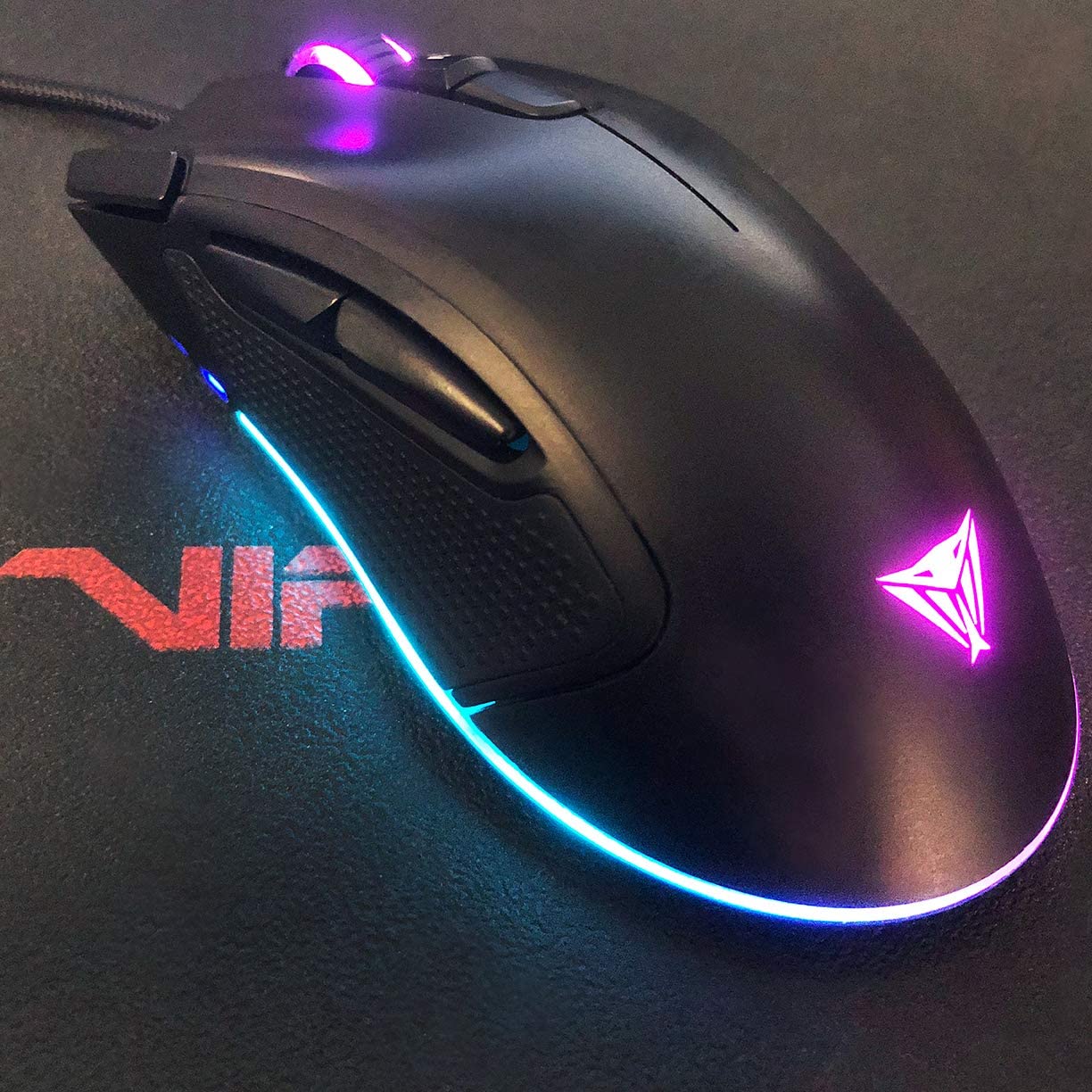 Patriot Viper V551 RGB Optical Gaming Mouse with 12000 DPI & 7 Programmable Macro Keys - Image 5