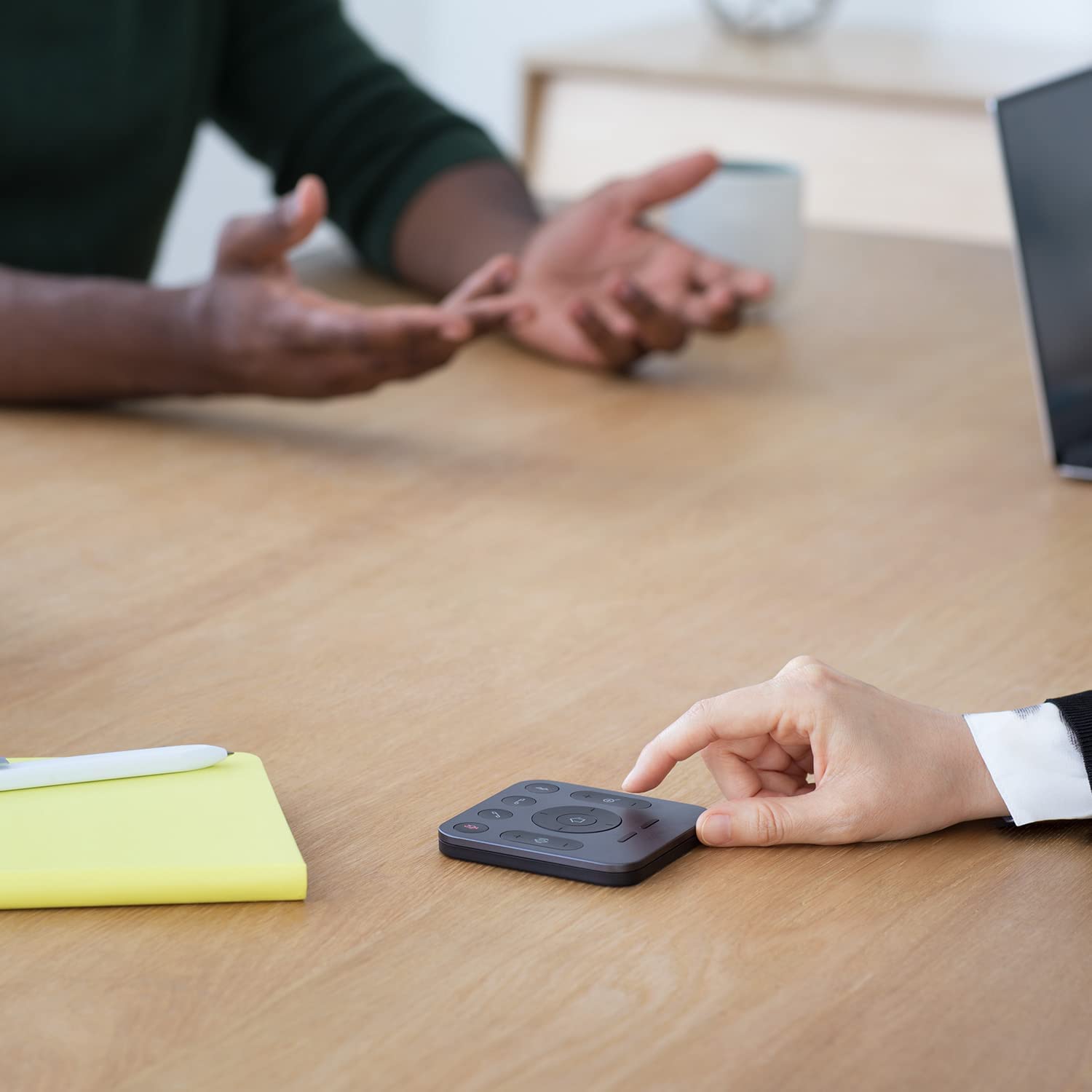 Portronics AC USB Plug 3.4Amp 3 Port Charger - White - Image 2